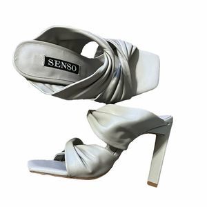 Senso Stellan Sandals in Grey